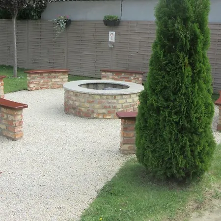 Appartamento Zafir Sziget *